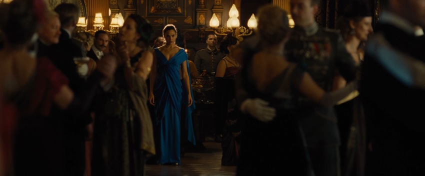 Фото - Чудо-женщина: 850x353 / 49.38 Кб