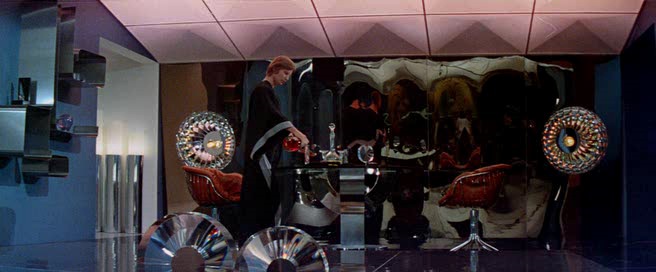 Фото - Бегство Логана: 656x272 / 49.38 Кб