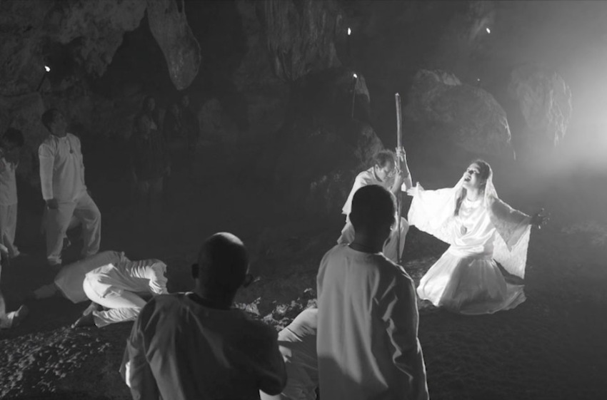 Фото - Колыбельная скорбной тайне: 850x561 / 70.32 Кб