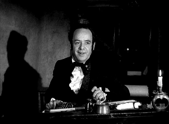 Фото - Рождественский гимн: 592x432 / 41.87 Кб