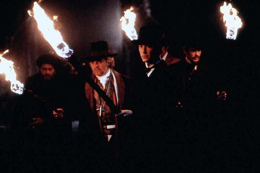 Фото - Дракула: 850x567 / 78.93 Кб