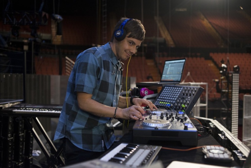 Фото - Поп-звезда: Не переставай, не останавливайся: 850x567 / 109.03 Кб