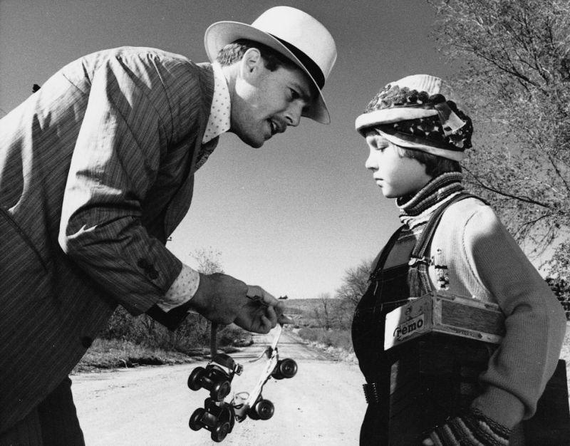 Фото - Бумажная луна: 800x626 / 86.4 Кб