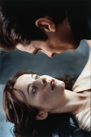 Фото - Эквилибриум: 367x550 / 30.55 Кб