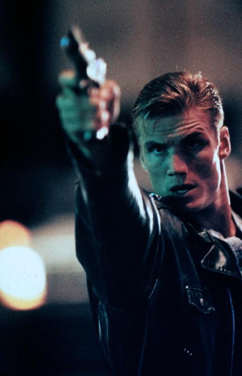 Фото - Разборки в маленьком Токио: 494x768 / 37.32 Кб