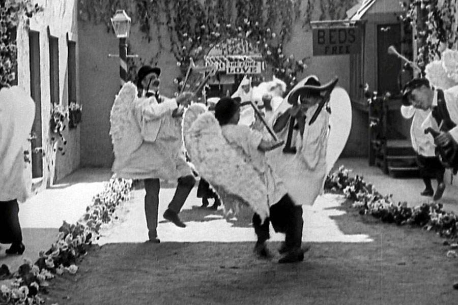 Фото - Малыш: 900x600 / 82.64 Кб