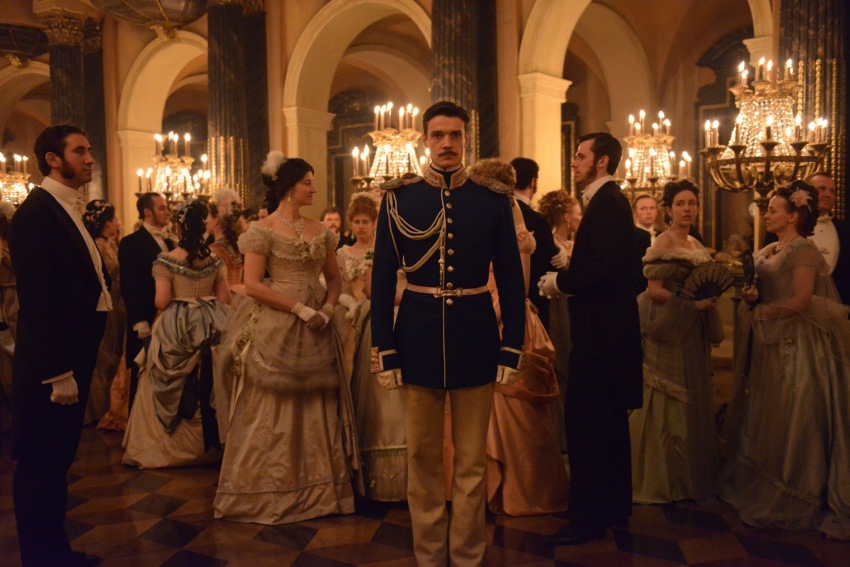 Фото - Анна Каренина. История Вронского: 850x567 / 133.63 Кб