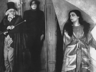 Фото - Лил Даговер: 338x254 / 20 Кб