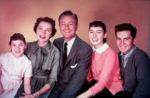 Фото - Роберт Янг: 296x195 / 18 Кб