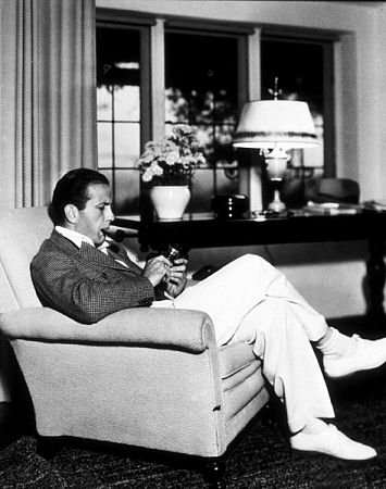 Фото - Хамфри Богарт: 355x450 / 39 Кб