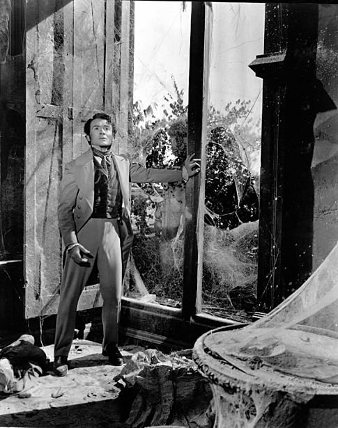 Фото - Джон Миллз: 485x615 / 83 Кб