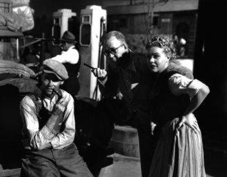 Фото - Доррис Баудон: 327x255 / 19 Кб