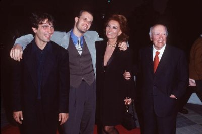 Фото - Карло Понти: 400x265 / 16 Кб