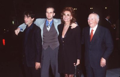 Фото - Карло Понти: 400x258 / 15 Кб