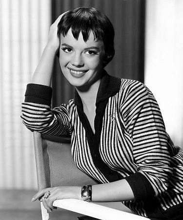 Фото - Натали Вуд: 375x450 / 39 Кб