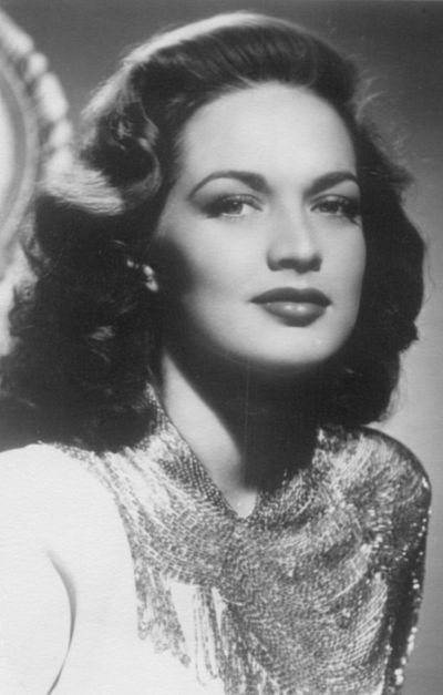 Фото - Эллен Росс: 400x627 / 37 Кб