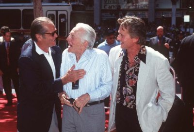 Фото - Кирк Дуглас: 400x274 / 26 Кб