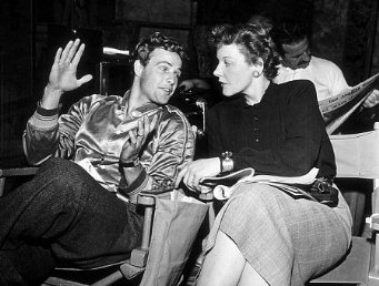 Фото - Пег Хиллиас: 341x258 / 28 Кб