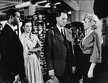 Фото - Мэкс Шоуолтер: 349x271 / 27 Кб