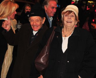 Фото - Энн Мира: 328x269 / 16 Кб