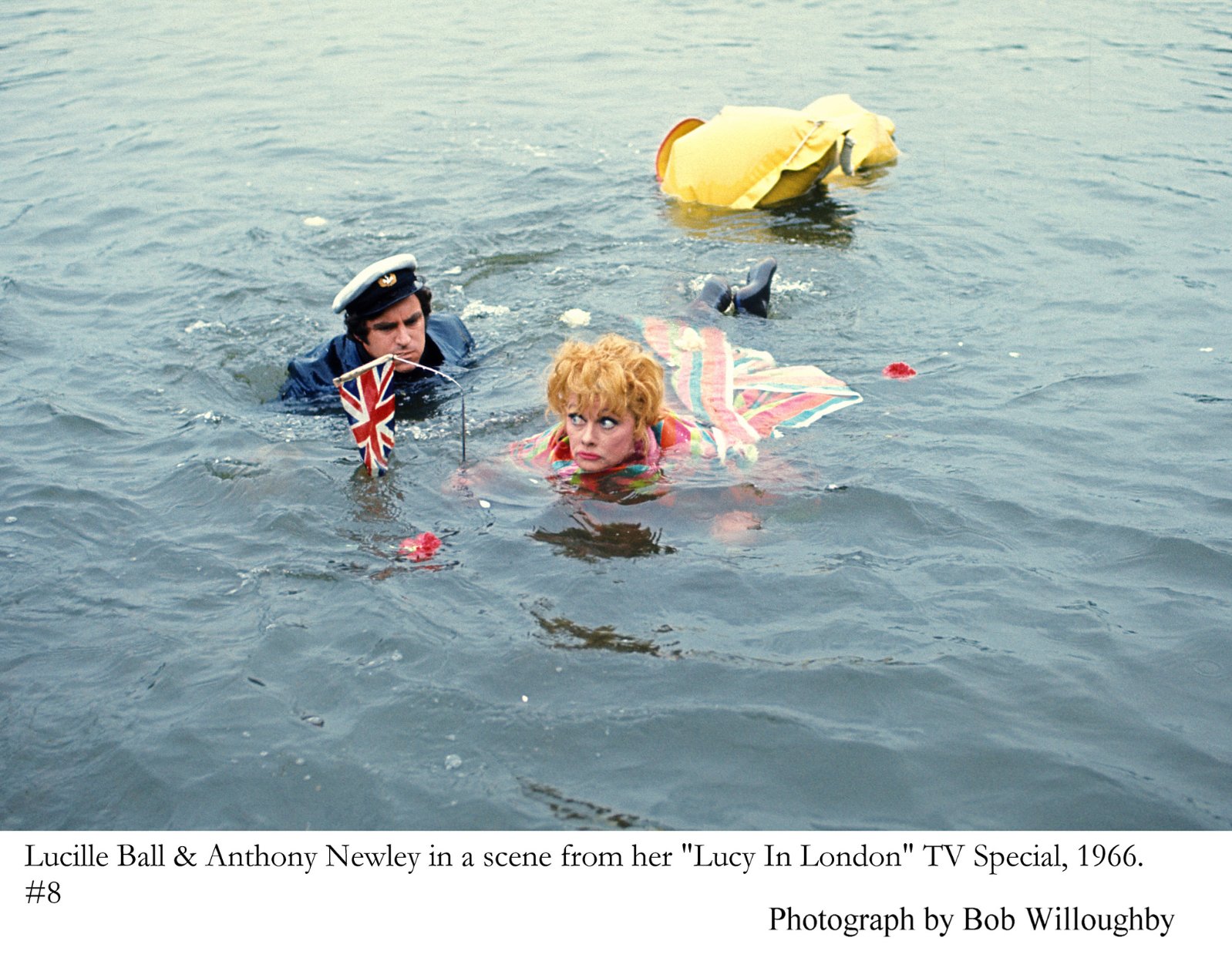 Фото - Энтони Ньюли: 1598x1247 / 341 Кб