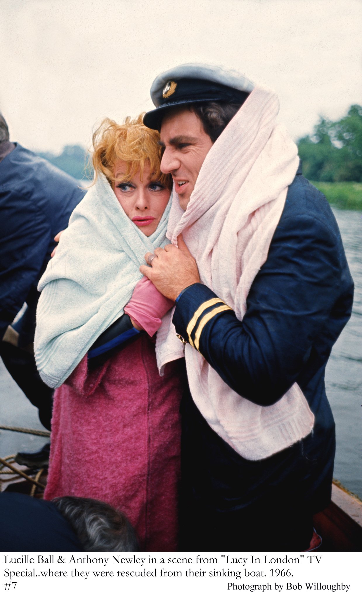 Фото - Энтони Ньюли: 1239x2048 / 324 Кб