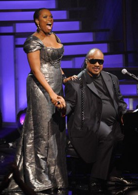 Фото - Стиви Уандер: 284x400 / 25 Кб