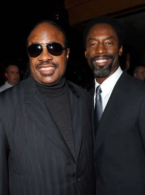 Фото - Стиви Уандер: 297x400 / 19 Кб