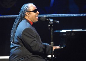 Фото - Стиви Уандер: 286x204 / 12 Кб