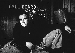 Фото - Марлон Брандо: 319x226 / 18 Кб