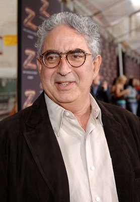 Фото - Ллойд Филлипс: 278x400 / 22 Кб