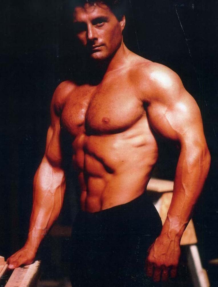 Фото - Джо Буччи: 764x1005 / 80 Кб