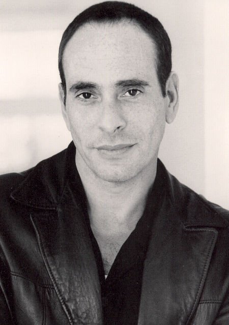 Фото - Нестор Серрано: 450x639 / 44 Кб