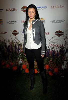 Фото - Келли Ху: 272x400 / 23 Кб