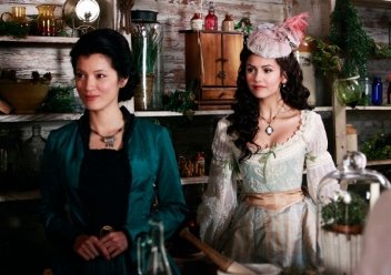 Фото - Келли Ху: 352x248 / 25 Кб