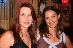 Фото - Эшли Джадд: 300x200 / 17 Кб