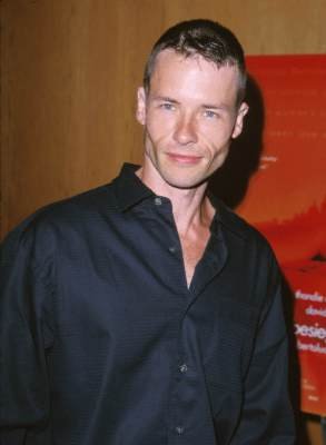 Фото - Гай Пирс: 293x400 / 14 Кб