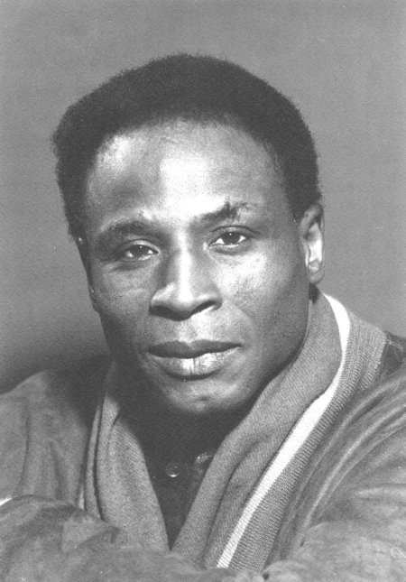 Фото - Малик Боуэнс: 450x645 / 58 Кб