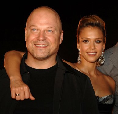 Фото - Майкл Чиклис: 387x374 / 21 Кб