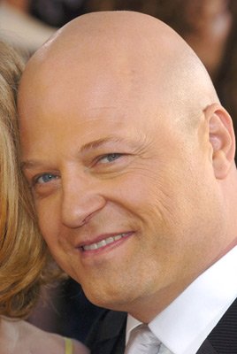 Фото - Майкл Чиклис: 268x400 / 20 Кб