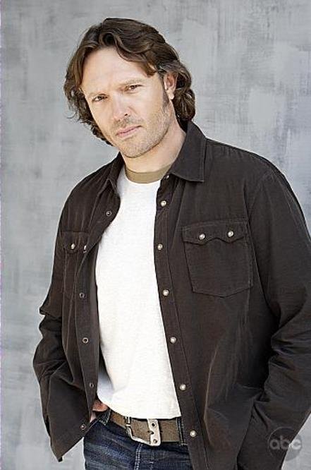 Фото - Джон Пайпер-Фергюсон: 441x666 / 50 Кб