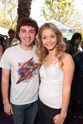 Фото - Дэрил Сабара: 267x400 / 29 Кб