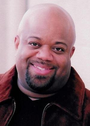 Фото - Марк Кристофер Лоуренс: 300x420 / 19 Кб