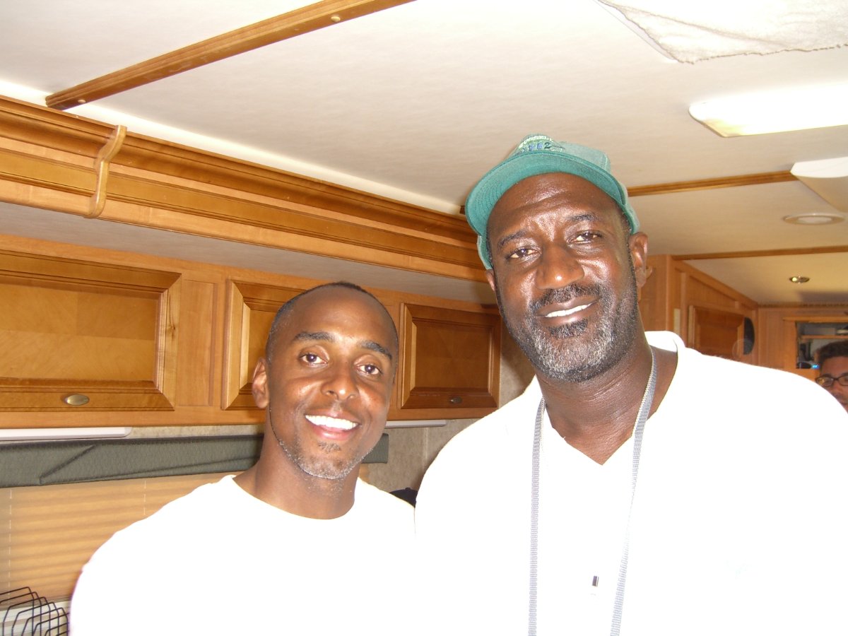 Фото - Найджел Мигель: 1200x900 / 128 Кб