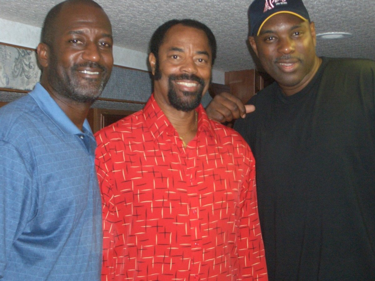 Фото - Найджел Мигель: 1200x900 / 167 Кб