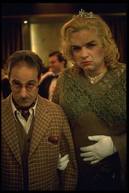 Фото - Оливер Платт: 256x384 / 24 Кб