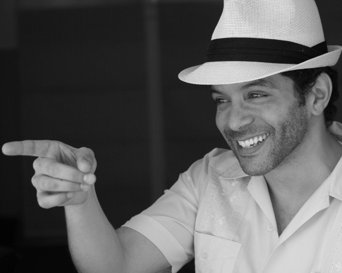 Фото - Марк Адэр-Риос: 1200x960 / 100 Кб