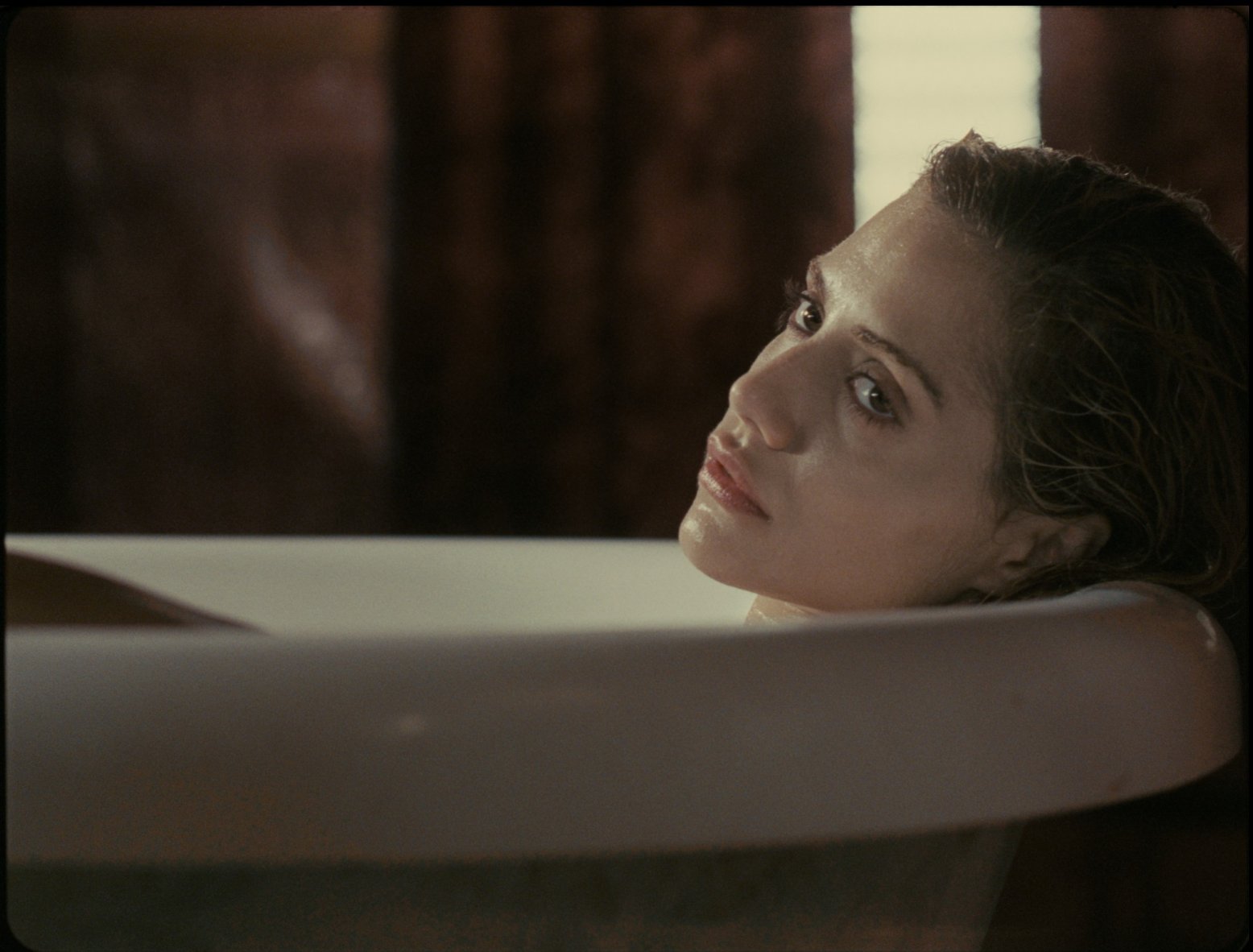 Фото - Бриттани Мерфи: 1556x1182 / 163 Кб