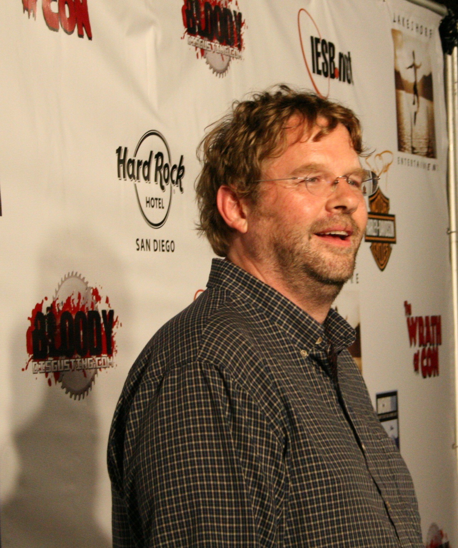 Фото - Дэниэл Уотерс: 1586x1895 / 523 Кб