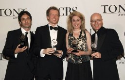 Фото - Дон МакКеллар: 257x165 / 12 Кб